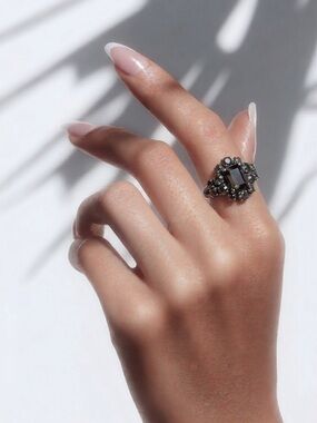 Elegant Purple Crystal Cluster Ring - Women Jewelry